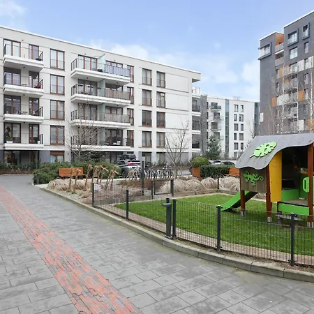 Classy 2-Room Apartment With Private Garden And Air Conditioning- Old Town-2